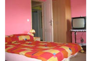 Serbia Privát Apatin, Esterno